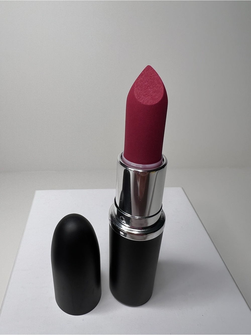 M.A.C M·A·CXIMAL SILKY MATTE LIPSTICK